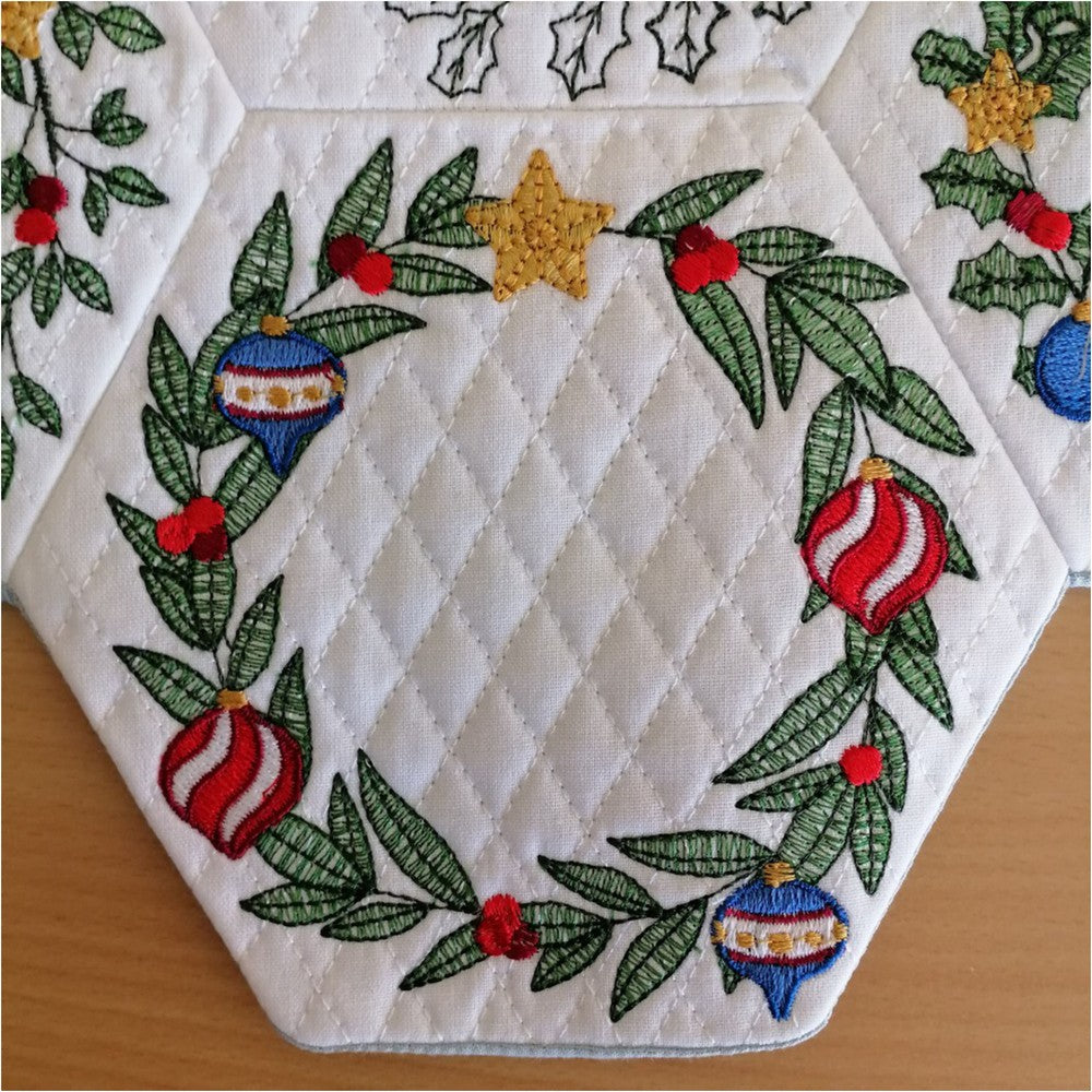 EWV364 - Christmas Wreath Hex Blocks