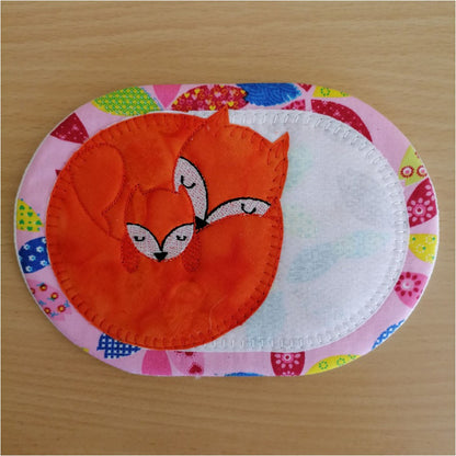 EWV366 - Hugs Mug Rugs