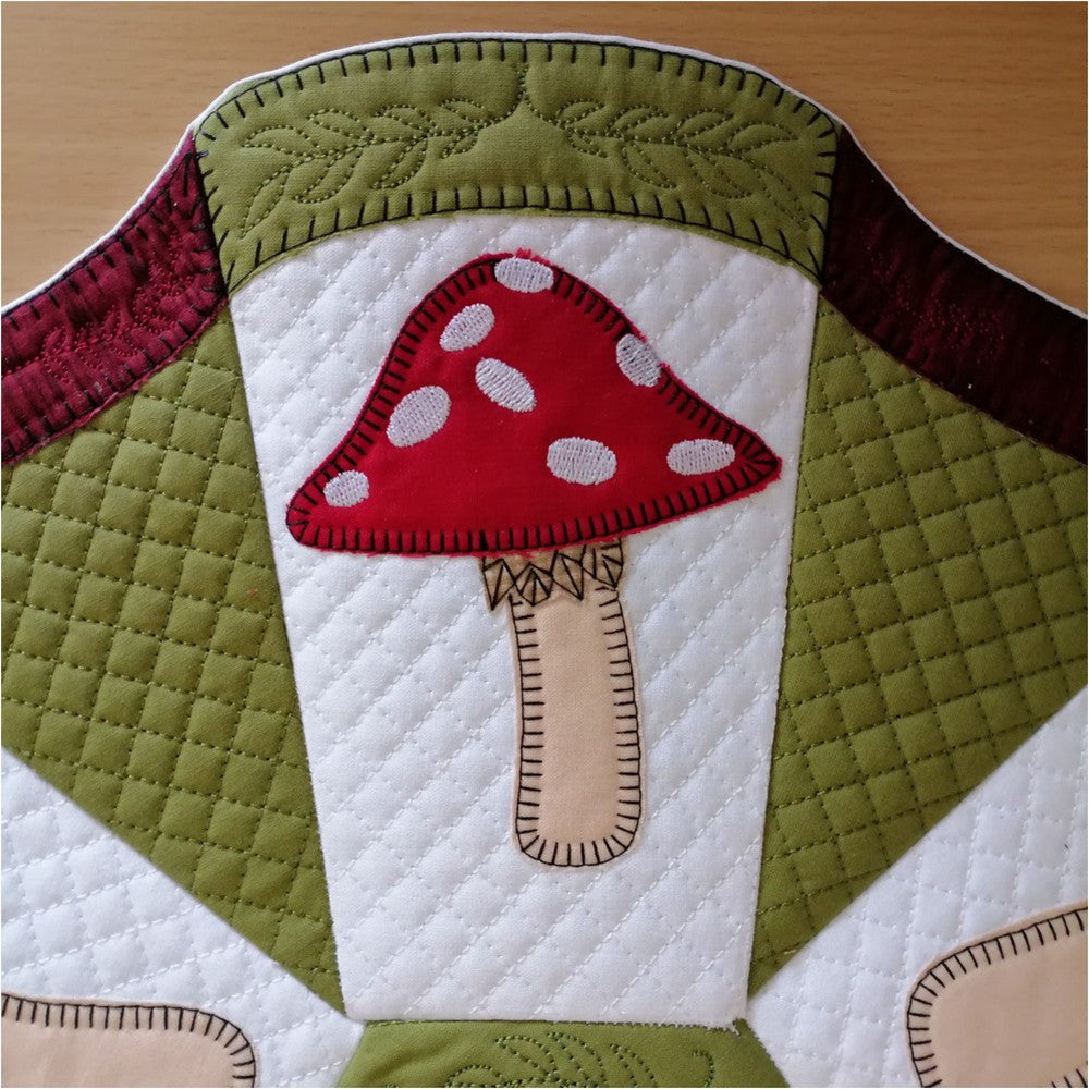 EWV369 - Mushroom Table Topper