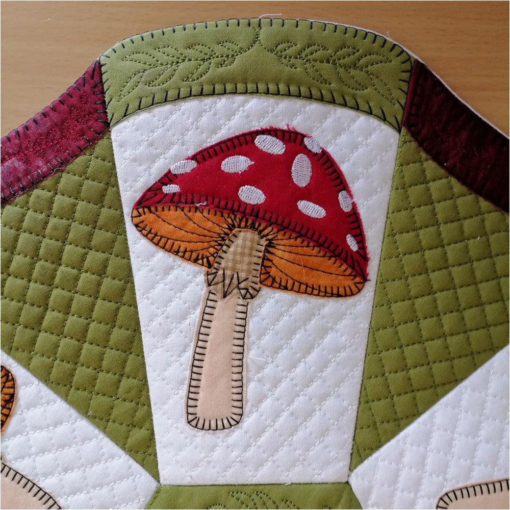 EWV369 - Mushroom Table Topper