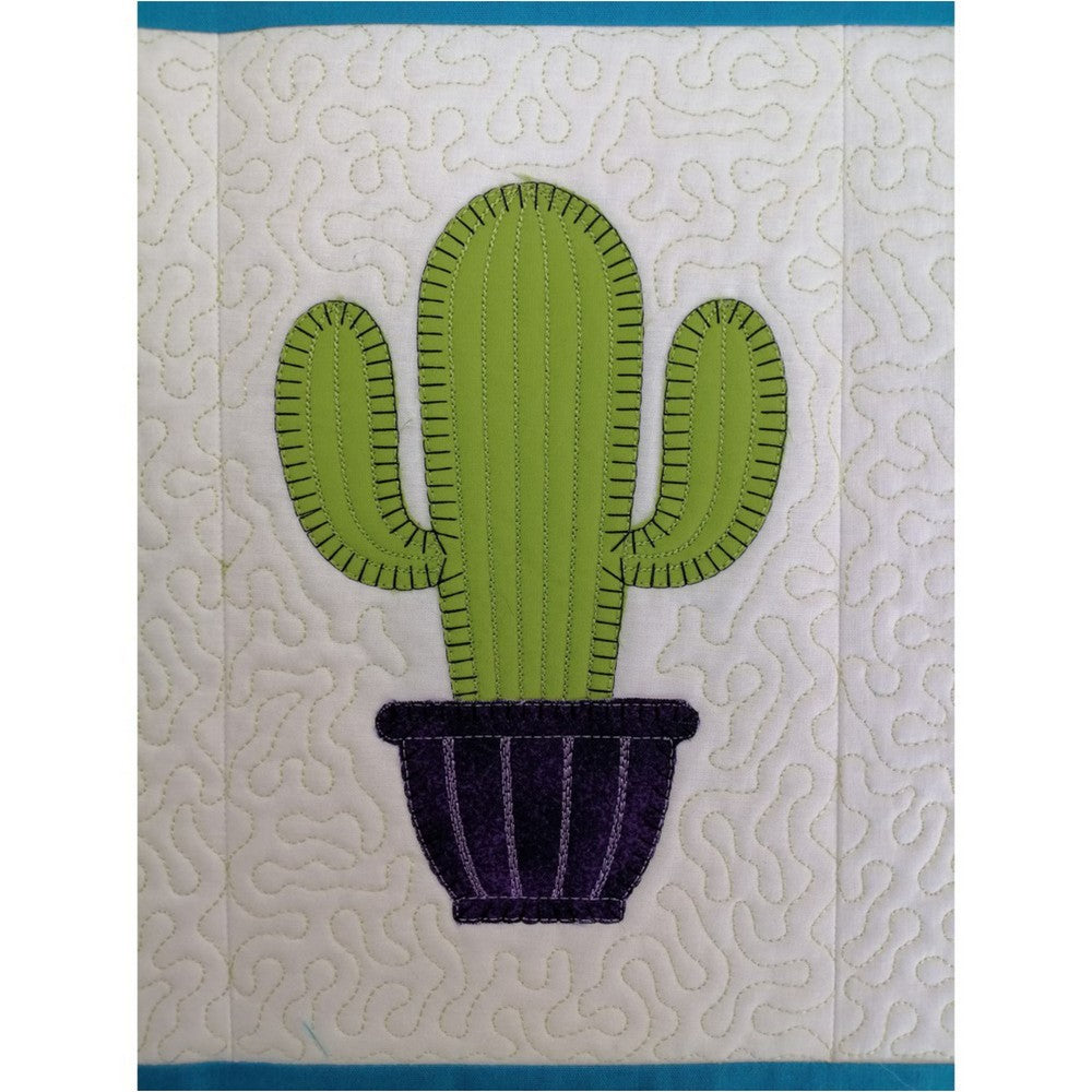 EWV379 - Cactus Table Runner